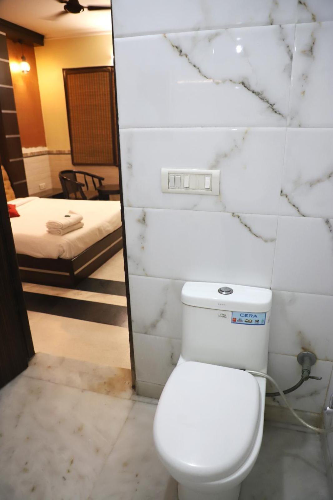Hotel Traditional Inn New Delhi Exterior photo